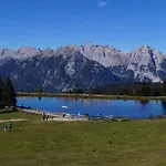 Daire Haus Meinrad Seefeld in Tirol
